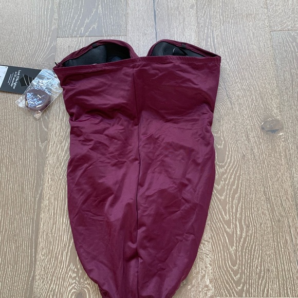 Miracle Suit Rock Solid Madrid Bandeau swimsuit - Picture 5 of 6